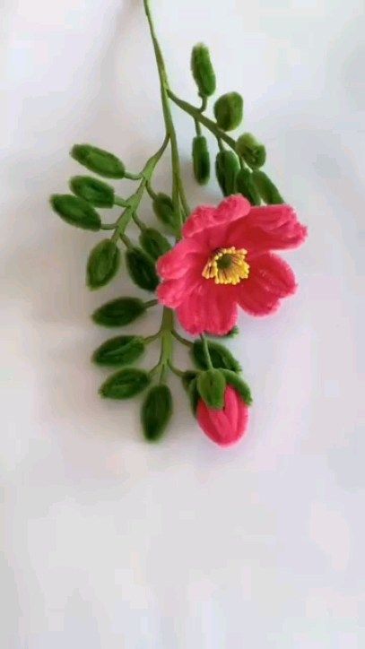 Instagram Fuzzy Wire, Paper Flowers Diy Easy, Diy Floral Arrangements, Crafting Wire, Diy Bouquet Wrap, Pipe Cleaner Flowers, Floral Cards Design, Flower Bouquet Diy, Pipe Cleaner Crafts