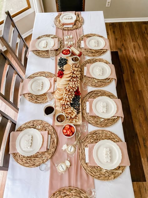 Bridesmaid proposal brunch 🍾😍 Garden Theme Brunch, Brunch Bridal Shower Ideas Decorations Table Settings, Brunch Engagement Party Ideas, Bridal Brunch Table Setting, Bridesmaid Brunch Proposal, Bridesmaid Proposal Brunch Decorations, Bridesmaid Proposal Brunch Ideas, Bridesmaids Proposal Brunch, Bridesmaid Luncheon Ideas