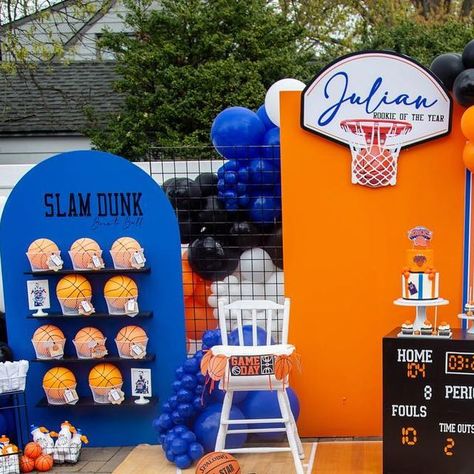 Party Decorations and Rentals on Instagram: "Knicks 1st Birthday  @creationsbynicolexo @creative_desserttable_rentals @shamemories.ilc  #party #firstbirthday #knickstape #knicks #birthday #balloons #basketball" Basketball Theme Party Ideas, Knicks Birthday Party, Rookie Of The Year Basketball Birthday, 1st Bday Basketball Theme, March Madness First Birthday Party, Nba Themed Birthday Party, First Kickback Birthday Theme, Basket Ball Party, First Birthday Boy Basketball Themes