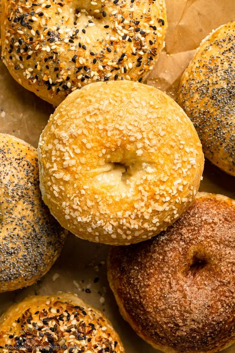 Honey Oat Bagels, Bagel Recipe Small Batch, Bagels With Instant Yeast, Bagels Recipe Easy, Bagelful Recipe, Easy Everything Bagel Recipe, Quick Bagels Recipe, Salt Bagel Recipe, American Bagel Recipe