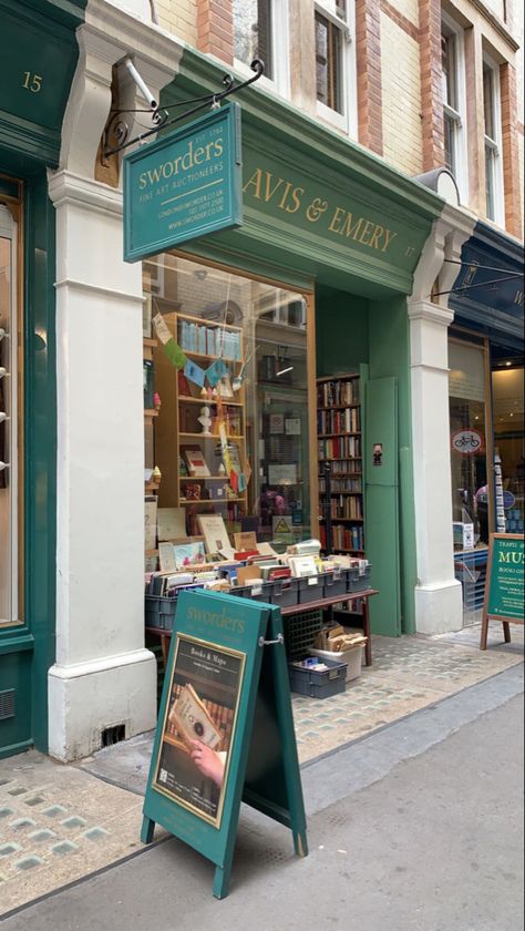 English Bookstore Aesthetic, European Bookstore Aesthetic, Small Book Store Ideas, Small Town Bookstore Aesthetic, Bookstore Owner Aesthetic, Cafe Bookstore Aesthetic, Small Bookstore Aesthetic, Cozy Bookstore Aesthetic, London Bookstores