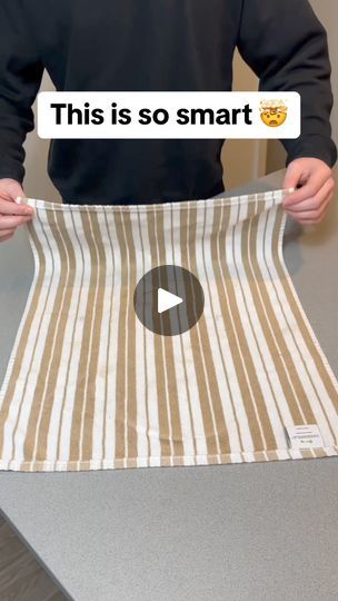 157K views · 512 reactions | Fold your kitchen towels like this to hold stuff when you’re cooking 🧑‍🍳 #hometips #homehacks #lifetips #lifehacks #doityourself #kitchentips #kitchenhacks #cookingtips | Amin Shaykho Household Hacks Lifehacks, Kitchen Storage Hacks Diy, House Hacks Diy, Kitchen Hacks Diy, 27 Life Hacks, Clever Kitchen Hacks, Life Hacks For Home, Kitchen Hacks Food, Kitchen Life Hacks