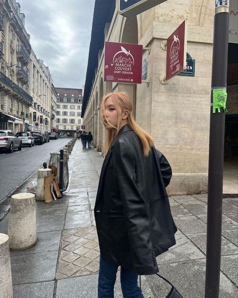 Blackpink Rosé Instagram, Rosé Ig Update, Rosé Instagram Update, K Pop Wallpaper, Rose And Rosie, Rosé Instagram, Rose Park, Latest Instagram, Park Chaeyoung