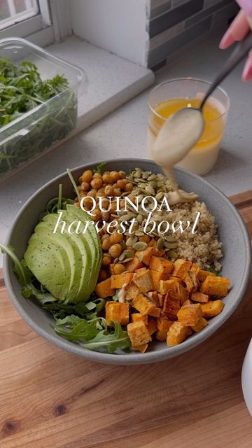 Harvest Bowl, Bowls Recipes, Resep Smoothie, Plats Healthy, Healthy Bowls Recipes, Harvest Salad, Healthy Bowls, Buddha Bowls, Daniel Fast