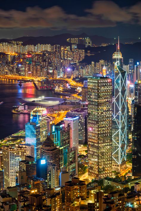 Hong Kong Skyline from the peak Hong Kong City Aesthetic, The Peak Hong Kong, Hong Kong Cityscape, Hong Kong Night Aesthetic, Hong Kong China, Hong Kong At Night, Hong Kong Night View, Hong Kong Wallpaper, Hongkong Skyline