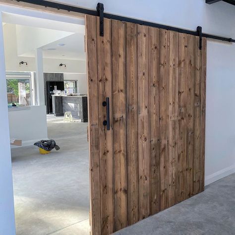 Sliding Door Hallway, Sliding Door Wood Design, Doors For Wide Openings, Large Sliding Doors Interior, Barn Door Room Divider, Big Sliding Doors, Large Sliding Barn Door, Kitchen Barn Door, Farmhouse Flip