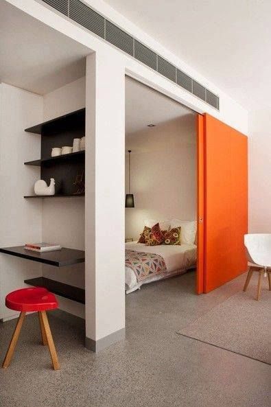 Small Appartement, Sliding Room Dividers, Small Room Design, Compact Living, Window Screens, Red Door, Small Space Living, Design Case, Sliding Door