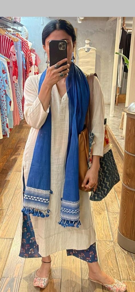 Casual College Outfits Indian, College Outfits Indian, Office Wear Women Work Outfits, Outfits Indian, Simple Kurta Designs, Casual Indian Fashion, Desi Fashion Casual, Office Wear Women, Casual College Outfits