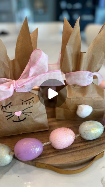 Linda | Home Inspo| Entertaining | Easy Recipes & DIYs on Instagram: "Make your own Easter treat bags at home with brown lunch bags. 🐰🩷 I was is inspired by @athomewiththehamiltons and knew I wanted to make them. They turned out so cute and are super easy.  Comment “bunny” and I will send you links for everything I used.   #eastertreatbags #diyeasterbag #eastereggbag #diyeaster #michaelseaster #michaelsddiy" Diy Easter Bags, Diy Easter Treats, Easter Egg Treats, Kids Spring Crafts, Easter Office Decorations, Office Decorations Ideas, Bible School Ideas, Easter Bunny Treats, Creative Easter Eggs