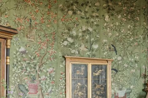 Inside the royal renovation of Belvoir Castle Fromental Wallpaper, Chinoiserie Wallpaper Panels, Gracie Wallpaper, Swedish Wallpaper, De Gournay Wallpaper, Floral Wallpaper Bedroom, Loft Inspiration, Chinese Wallpaper, Sandberg Wallpaper