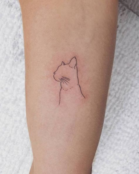 Tattoos Of Cats For Women, Cat Tattoo Back Of Arm, Silhouette Cat Tattoo, Cat Ears Tattoo Simple, Cat Side Profile Tattoo, Cat Memorial Tattoo Minimalist, Cat Profile Tattoo, Linework Cat Tattoo, Cat And Woman Tattoo