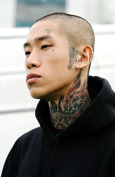 Cool Face Tattoos, Teardrop Tattoo, Model Tattoos, Tatto Boys, 100 Faces, Korean Tattoos, 100 Heads, Portrait References, Face References