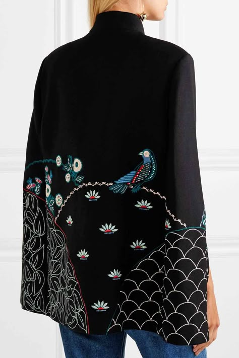 MUST HAVE: Vilshenko embodies rich folkloric prints and intricate embroidery, balanced with weightless, flowing silhouettes Embroidery Patterns Beginner, Valentino Earrings, Embroidery Coat, Pattern Outfits, Free Embroidery Patterns, Background Style, Couture Embroidery, Market Stalls, Abaya Designs