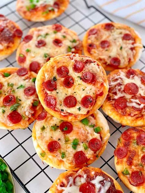 No Yeast Pizza Dough - 2 Ingredient Pizza Crust No Yeast Pizza Dough Recipe, Yeast Pizza Dough Recipe, Yogurt Pizza Dough, 2 Ingredient Pizza, Yeast Pizza Dough, Easy Pizza Crust, No Yeast Pizza Dough, Pizza Dough Recipe, Mini Pizzas