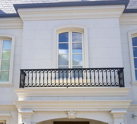 French Railings Wrought Iron, Iron Railings Outdoor Balconies, Wrought Iron Railing Exterior, Terrace Grill, Iron Railings Outdoor, Wrought Iron Balcony, Iron Balcony Railing, Railing Designs, Handrail Design