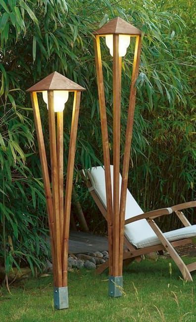 Modern Outdoor Lights, Contemporary Yard Decorations Add Brilliant Accents to Landscaping Ideas Modern Outdoor Lights, Garden Lighting Design, Wooden Lamps, Koti Diy, Diy Outdoor Lighting, Large Workshop, Diy Lampe, Home Lighting Design, Modern Outdoor Lighting