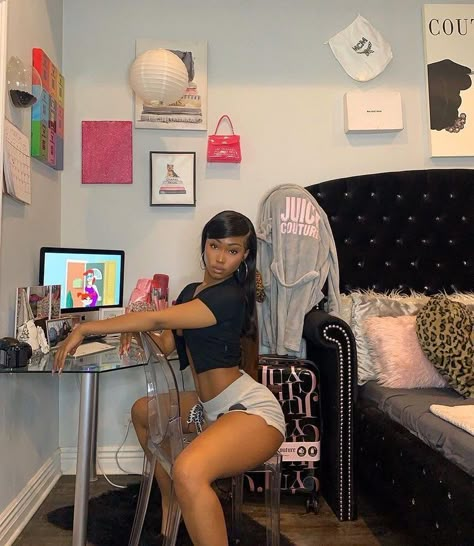 bl6ckgirls🧡 on Instagram: “💕” Chill Fits, Black Is Beautiful, Baddie Outfits, Beautiful Black Women, Body Goals, Bedroom Ideas, Room Ideas, Girl Fashion, Black Women