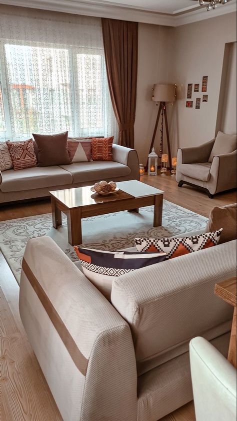 Indian Living Room, Indian Room Decor, Apartment Living Room Design, Living Room Sofa Design, Curtain Ideas, Living Room Design Decor, Home Design Living Room, Decor Home Living Room, Living Room Decor Apartment