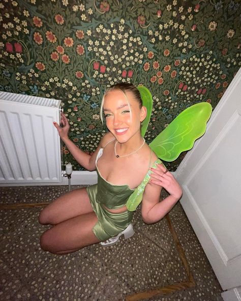 Tinker Bell Halloween, Chloe Frater, Trendy Halloween Costumes, Trendy Halloween, Halloween 2023, Tinker Bell, Random Photos, Halloween Costume Ideas, Spooky Season