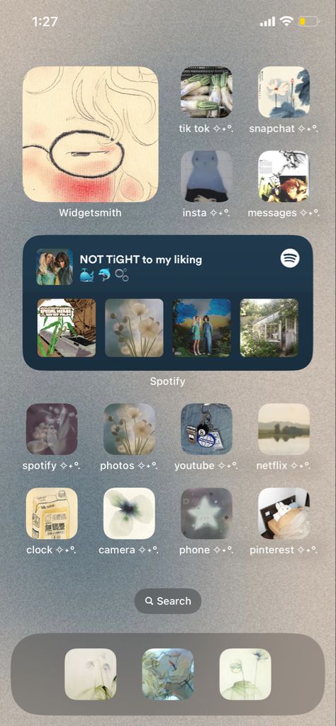 Iphone Arrangement Ideas, Ios Layout Simple, Summer Ios Layout, Aesthetic Ios Layout, Iphone App Layout Aesthetic, Ios Wallpaper Ideas, Ios Layout Ideas, Phone Layout Aesthetic, Iphone Layout Aesthetic