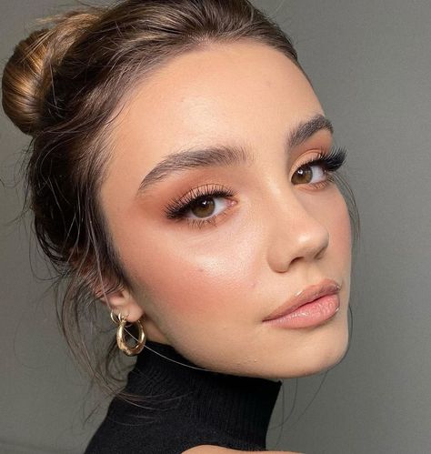 NUDESTIX on Instagram: “Making perfection look easy 💁@makeupby.dani uses our Nudies Bronzer in Terracotta Tan to complete @maya.madsen's glam! // Available via…” Daily Eye Makeup, Makeup For Hooded Eyes, Mekap Mata, Natural False Lashes, Wedding Makeup Tutorial, Date Night Makeup, Bridal Eye Makeup, Makeup Tip, Natural Eyeshadow