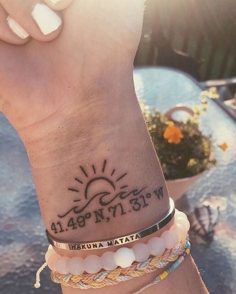 Travel Tattoo Ideas For Women, Sand Dollar Tattoo, Wanderlust Tattoos, Travel Tattoo Ideas, Beachy Tattoos, Coordinates Tattoo, Tattoos Inspo, Summer Tattoo, Tattoo Ideas For Women