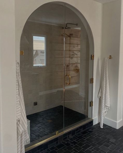 AG DESIGNS | This arched walk-in shower is just so dreamy! • • Design: Interiors By AG | Instagram Shower Archway, Dreamy Design, Bathroom Showrooms, Master Shower, Kitchen Bathroom Remodel, Upstairs Bathrooms, Bathroom Renos, Bathroom Inspo, Bathroom Reno