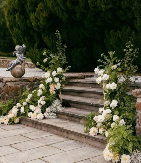 Wedding Stairs, Wedding Staircase, Staircase Styles, Moss Wedding, English Country Weddings, Floristry Design, Courtyard Wedding, Aisle Flowers, Wedding Floral Centerpieces