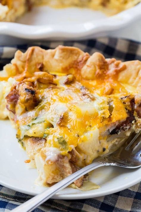 17 Recipes That Start With Store Bought Pie Crust Potato Quiche Recipes, Bacon And Potato Quiche, Pillsbury Pie Crust Recipes, Veggie Empanadas, Bacon And Potatoes, Roasted Potatoes And Onions, Potato Quiche, Pillsbury Pie Crust, Delicious Quiche