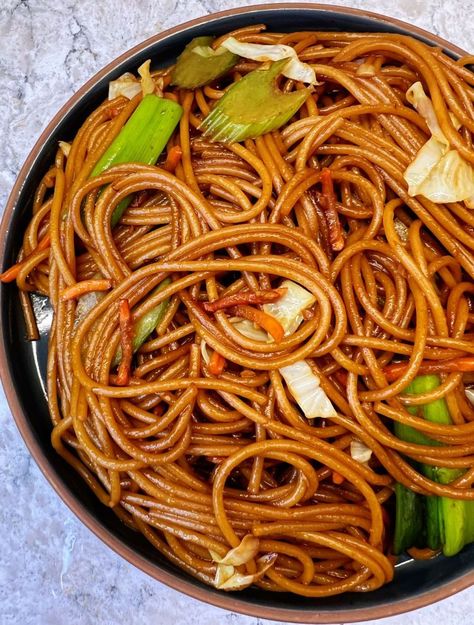 Chinese Spaghetti, Stir Fry Spaghetti, Lomein Recipes, Chinese Stir Fry Noodles, Fry Noodles Recipe, Stir Fry Noodles Recipe, Fried Spaghetti, Fried Noodles Recipe, Fry Noodles