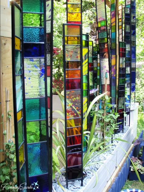 Sculpture for the Home Garden – FanningSparks Stained Glass Yard Art Garden Sculptures, Stained Glass Ideas Window, Garden Stained Glass Projects, Landscape Glass Ideas, Stained Glass In Garden, Stained Glass In The Garden, Glass Yard Art Ideas, Stained Glass Outdoor Art, Outdoor Stained Glass Yard Art