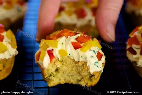 Jalapeno Corn Muffins with Savory Cream Cheese Frosting Recipe Moist Corn Muffins, Jalapeno Corn Muffins, Pickled Jalapenos, Cheese Frosting Recipe, Sugar Mama, Cream Cheese Frosting Recipe, Corn Muffins, Pickling Jalapenos, Cream Cheese Recipes