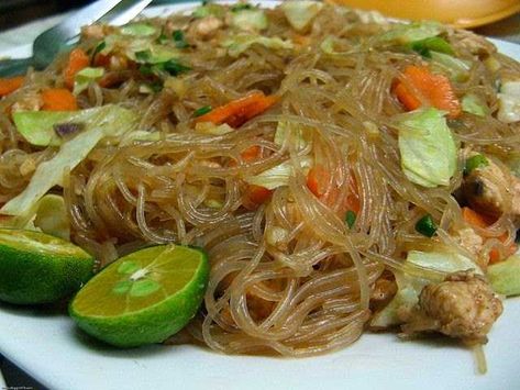 Pancit Bihon Recipe | Panlasang Pinoy Recipes Pancit Sotanghon, Filipino Noodles, Panlasang Pinoy Recipe, Glass Noodles Recipe, Pancit Recipe, Cellophane Noodles, Rice Noodles Stir Fry, Philippine Cuisine, Philippines Recipes