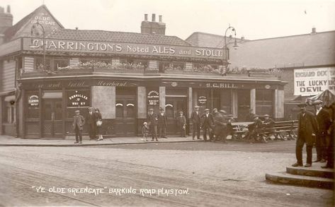 Vintage image of London - Ye Olde Greengate. Barking Road, Plaistow. 1929 Plaistow London, Forest Gate London, Historic London, Historical Pics, Sweet Factory, Forest Gate, London Streets, English Architecture, East End London