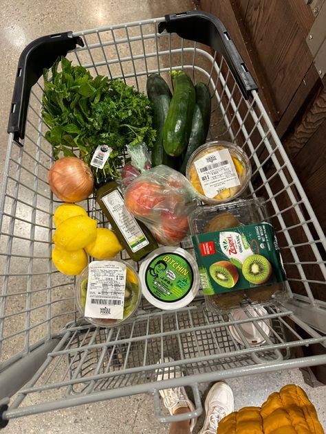 Wellness / health / healthy inspo / grocery inspo / whole foods Groceries Aesthetic, Healthy Grocery Haul, Healthy Grocery Shopping, 2024 Moodboard, Organic Groceries, Healthy Groceries, Grocery Haul, House Layout Plans, House Layout