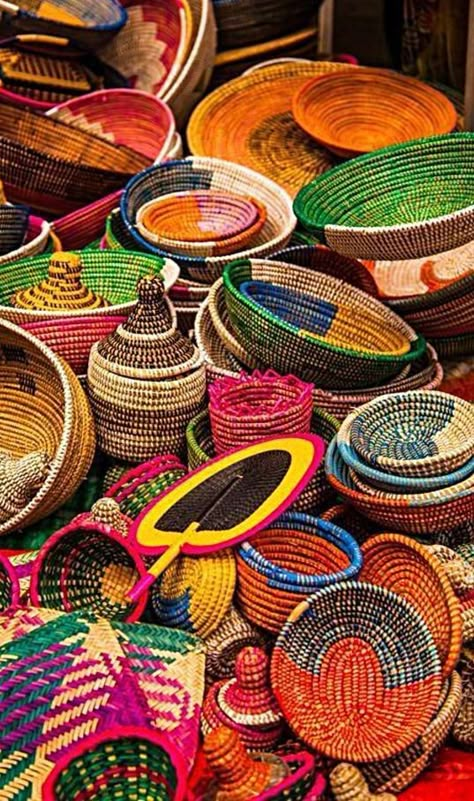 Ghana Culture, Colombian Art, Don Pedro, Colorful Baskets, African Market, World Cultures, African Culture, Black Culture, Latin American