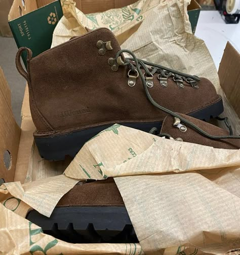 Danner Hiking Boots Outfit, Danner Boots Outfit, Cold Winter Boots, Danner Hiking Boots, Winter Boots Men, Eclectic Grandpa, Danner Boots, Cold Fits, Mens Winter Boots