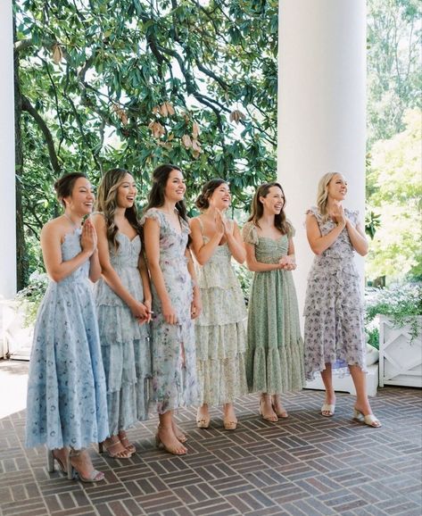 Simple Floral Bridesmaid Dress, Summer Dress Bridesmaid, Bridesmaid Dress Garden Wedding, Garden Style Bridesmaid Dresses, Summer Garden Bridesmaid Dresses, Brides With Necklaces, Different Color Brides Maids Dresses, Bridesmaids All Different Dresses, Different Color And Style Bridesmaid Dresses