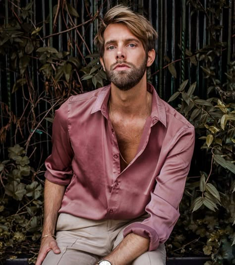 Rose Gold Outfit Men, Men’s Silk Shirt Outfit, Mens Satin Shirt Outfit, Feathers Photoshoot, Mens Satin Shirt, Long Silk Dresses, Date Night In Paris, Silk Shirt For Men, Men Couture