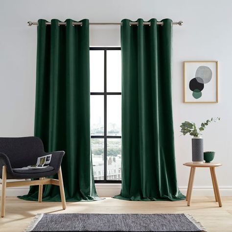 Emerald Green Living Room, Blue Velvet Curtains, Glamorous Room, Green Living Room, Room Green, Eyelet Curtains, Curtains Width, Types Of Curtains, Green Curtains