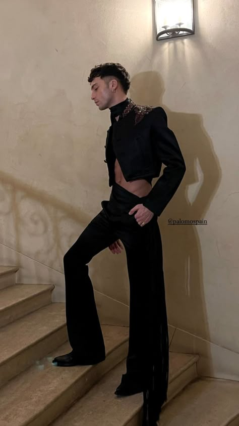 Unique Prom Outfits For Guys, Unique Prom Outfits, Prom Outfits For Guys, Prom Fits, Palomo Spain, Venus Fashion, Gender Fluid Fashion, Suits Prom, Long Night