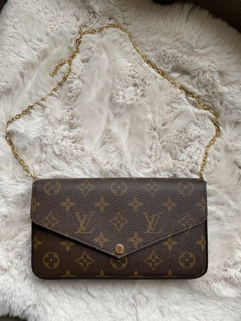 Luis Vuitton Bag Handbags Purses, Lv Crossbody Bag Louis Vuitton, Small Louis Vuitton Crossbody Bag, Luis Vuitton Handbag For Women, Small Lv Purse, Louis Vuitton Small Bags, Louis Vuitton Crossbody Bags, Louis Vuitton Small Purse, Luis Vuitton Purses