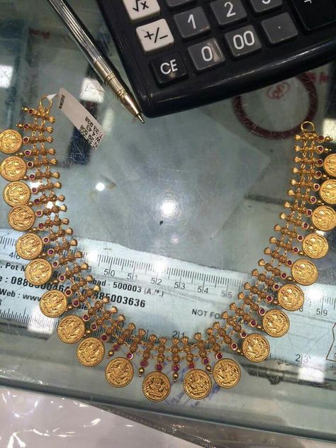 30 grms Gold Temple Jewellery, Antique Gold Jewelry Indian, Gold Jewelry Simple Necklace, Gold Necklace Indian Bridal Jewelry, Antique Bridal Jewelry, Indian Jewellery Design Earrings, Antique Jewelry Indian, Gold Pendant Jewelry, Gold Wedding Jewelry