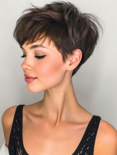 Pixie Cut with Side-Swept Bangs, short haircuts with fringe Pixie Bob Haircut With Bangs, Long Pixie Cut With Bangs, Brunette Pixie, Easy Short Haircuts, Pixie Haircut Styles, Short Haircuts With Bangs, Curly Pixie Haircuts, Side Swept Hairstyles, Pixie Cut With Bangs