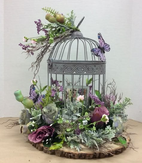 Wire Bird Cage, Bird Cage Centerpiece, Wire Bird, Cage Decor, Deco Champetre, Bird Cage Decor, Diy Arrangements, Deco Nature, Birdcages