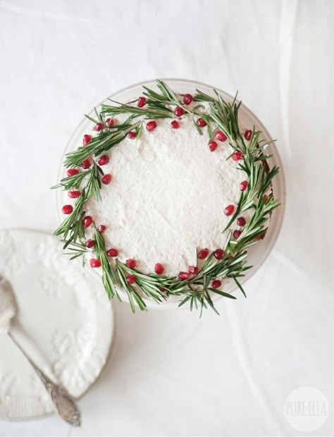 Christmas Wreath Cake, Gingerbread Christmas Wreath, Wreath Cake, Vegan Gingerbread, Gluten Free Gingerbread, Holiday Cake, Christmas Cake Decorations, Dairy Free Eggs, Gingerbread Cake