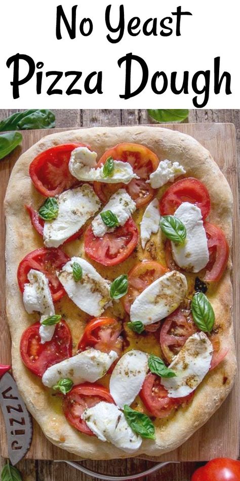 Caprese Tomatoes, Pizza Chorizo, Yeast Pizza Dough, Pizza Marinara, No Yeast Pizza Dough, Pizza Dough Recipes, Pizza Dough Recipe Easy, Pizza Roll, Fresh Tomato Recipes