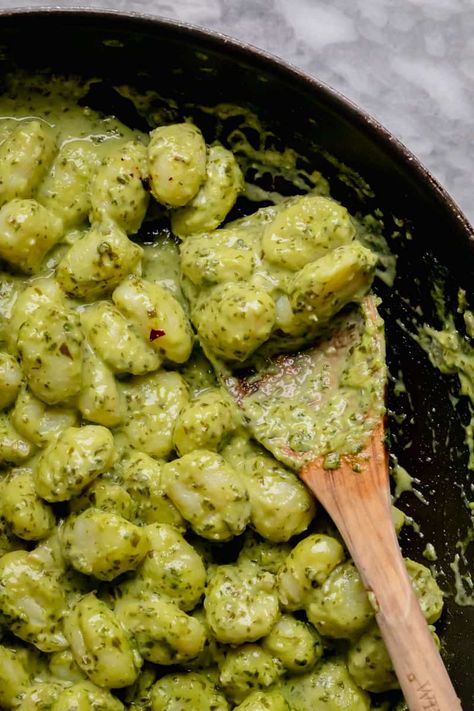 Creamy Pesto Gnocchi - Fanciful Eats Pesto Cream Gnocchi In A Garlic Bread Bowl, Healthy Food Ideas No Meat, Pesto Gnocchi Chicken, Pistachio Gnocchi, Italian Secondi Recipes, Gnocchi Recipes Dairy Free, Gnocchi Sauces, Gnocchi Aesthetic, Healthy Gnocchi Recipes