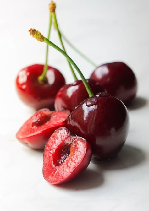 cherries Cherry Bowl, Bowl Of Cherries, Cherries Jubilee, Fruit Photography, Sweet Cherries, Red Fruit, Fruit And Veg, Beautiful Food, Fruits Vegetables