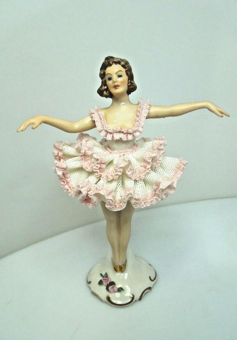 Ballerina Figurines, Music Box Ballerina, Ballet Doll, Figurine Display, Dresden Porcelain, Demon Girl, Porcelain Figurines, Porcelain Dolls, Dresden